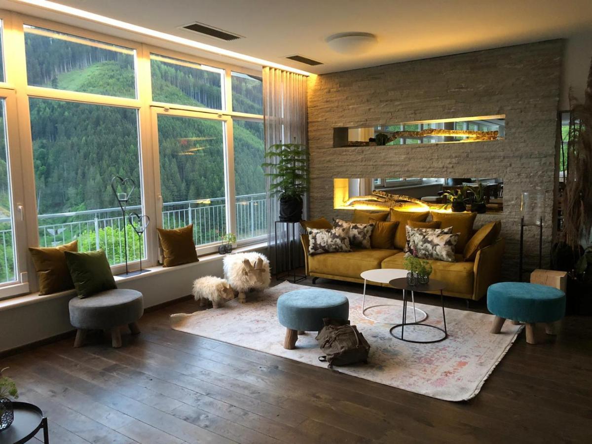 Der Sonnberg Alpinlodges - Apartments Mit Seeblick, Privater Sauna Und Self Check-In Zell am See Exterior photo